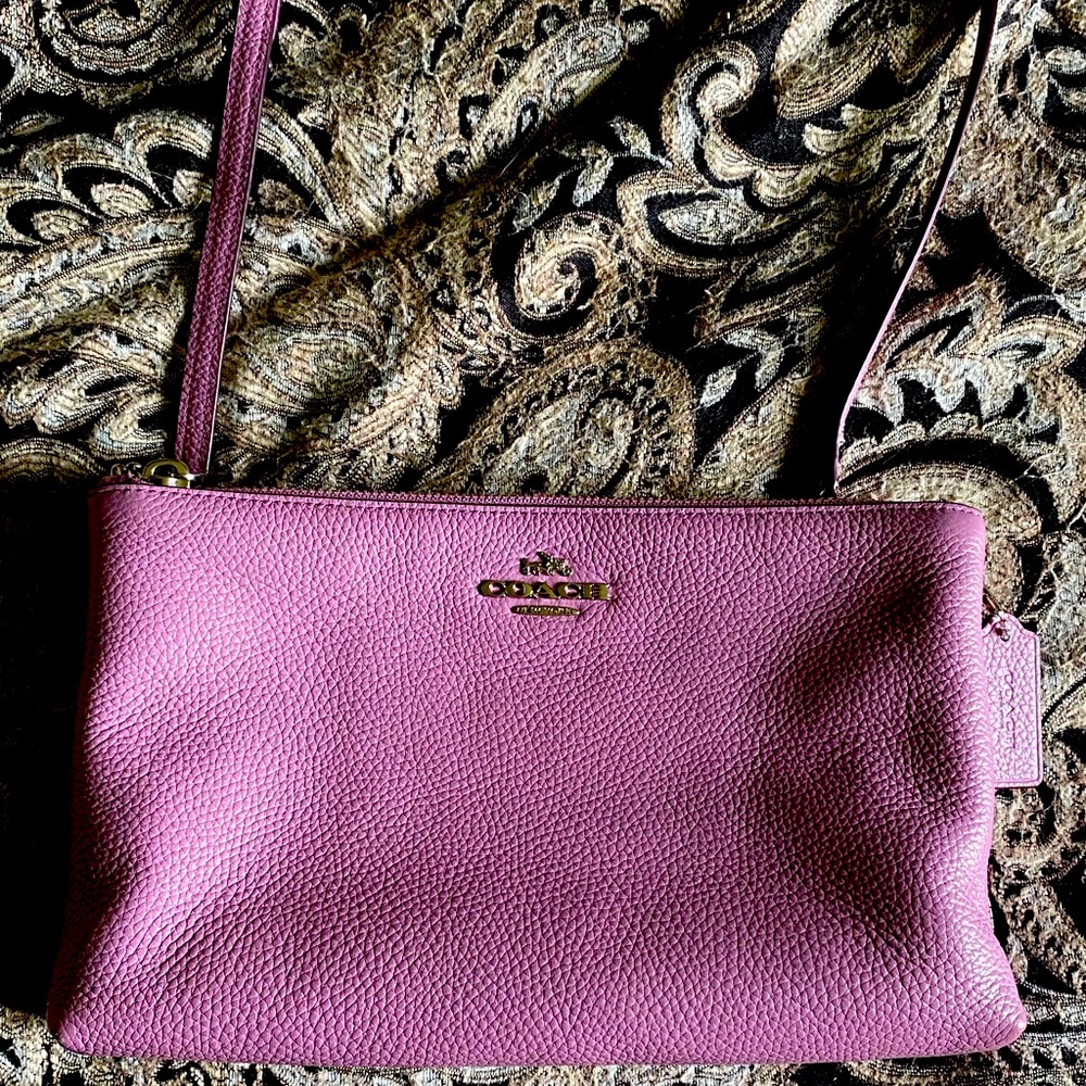 Coach purple crossbody purse in great condition